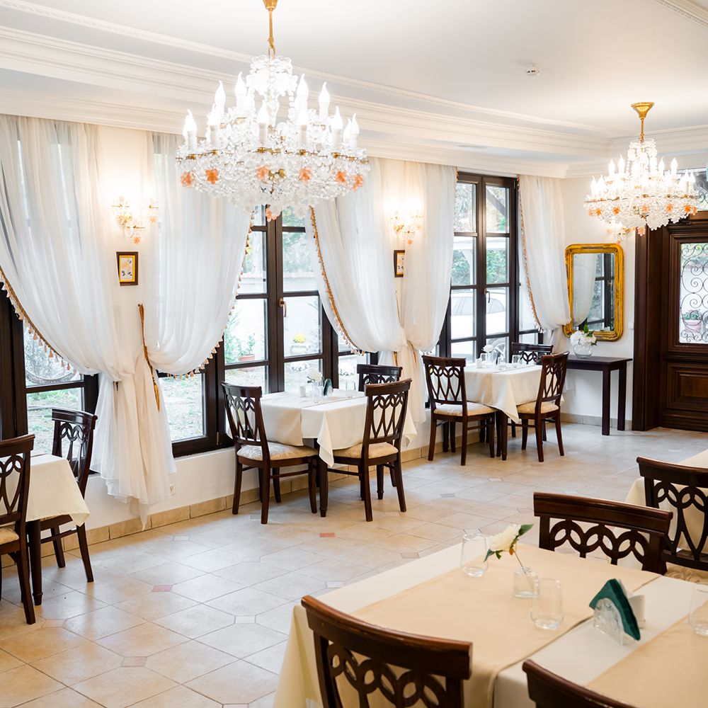 Organizare evenimente Timisoara | Evenimente private Timisoara | Evenimente corporate Timisoara | Sala evenimente Timisoara | Restaurant in Timisoara | Cazare Timisoara | Sala evenimente Timisoara | Organizare Nunti Timisoara | Royal Events Timisoara