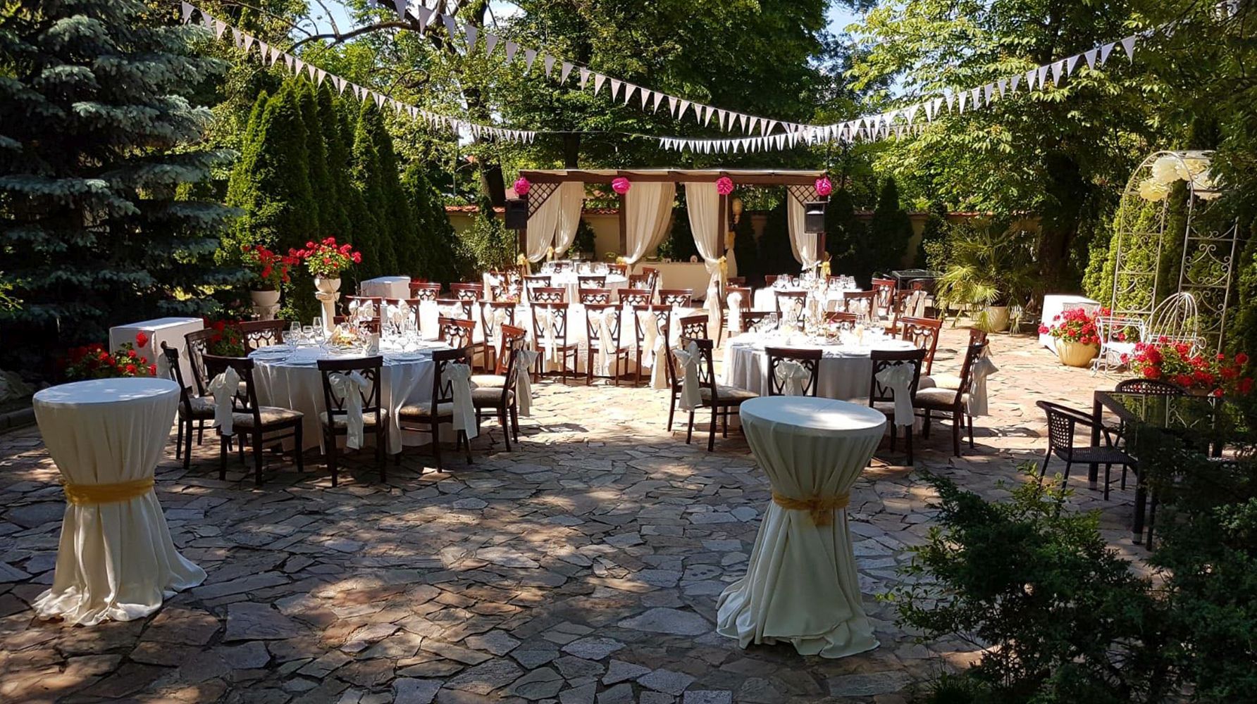 Organizare evenimente Timisoara | Evenimente private Timisoara | Evenimente corporate Timisoara | Sala evenimente Timisoara | Restaurant in Timisoara | Cazare Timisoara | Sala evenimente Timisoara | Organizare Nunti Timisoara | Royal Events Timisoara