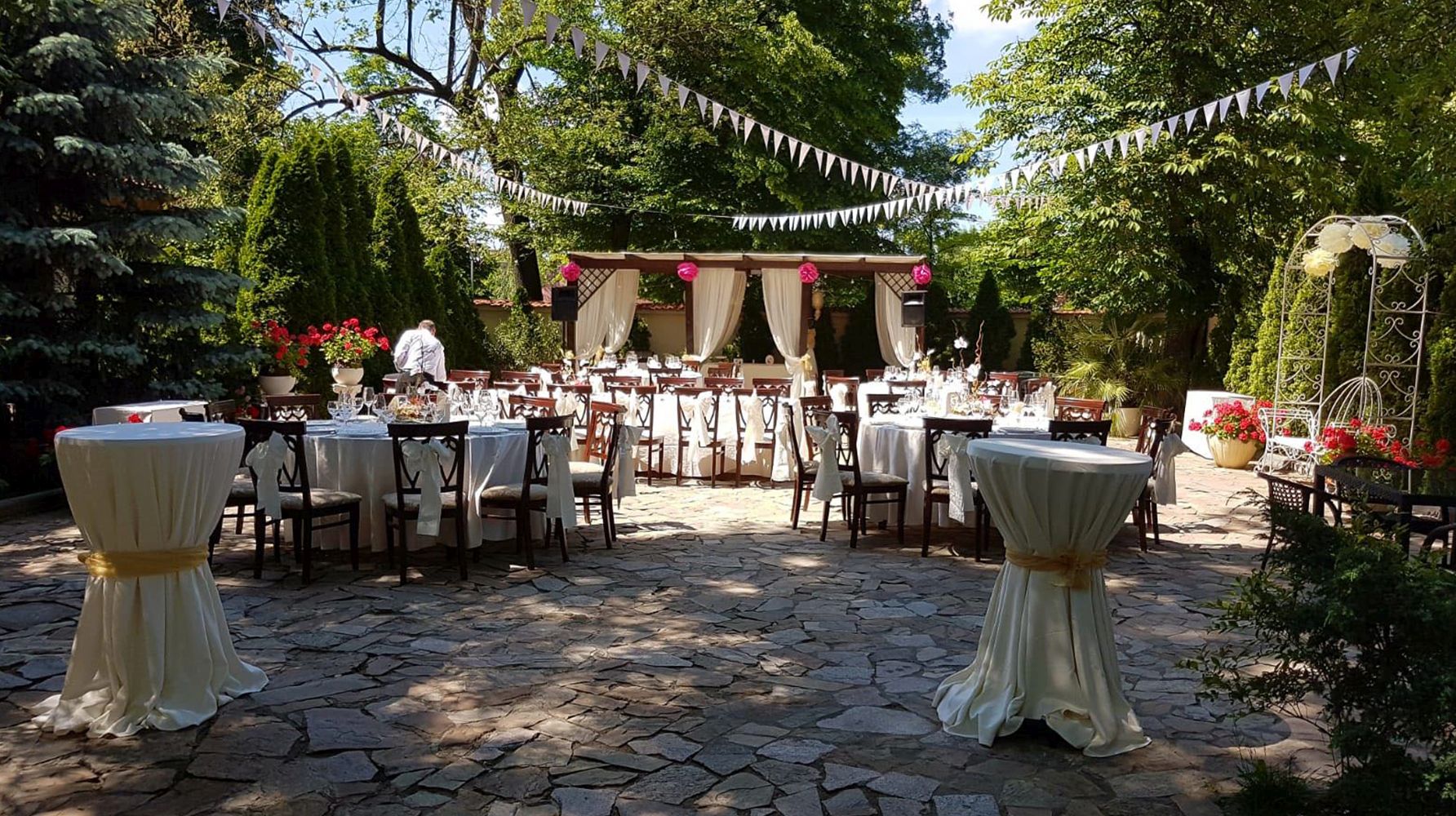 Organizare evenimente Timisoara | Evenimente private Timisoara | Evenimente corporate Timisoara | Sala evenimente Timisoara | Restaurant in Timisoara | Cazare Timisoara | Sala evenimente Timisoara | Organizare Nunti Timisoara | Royal Events Timisoara