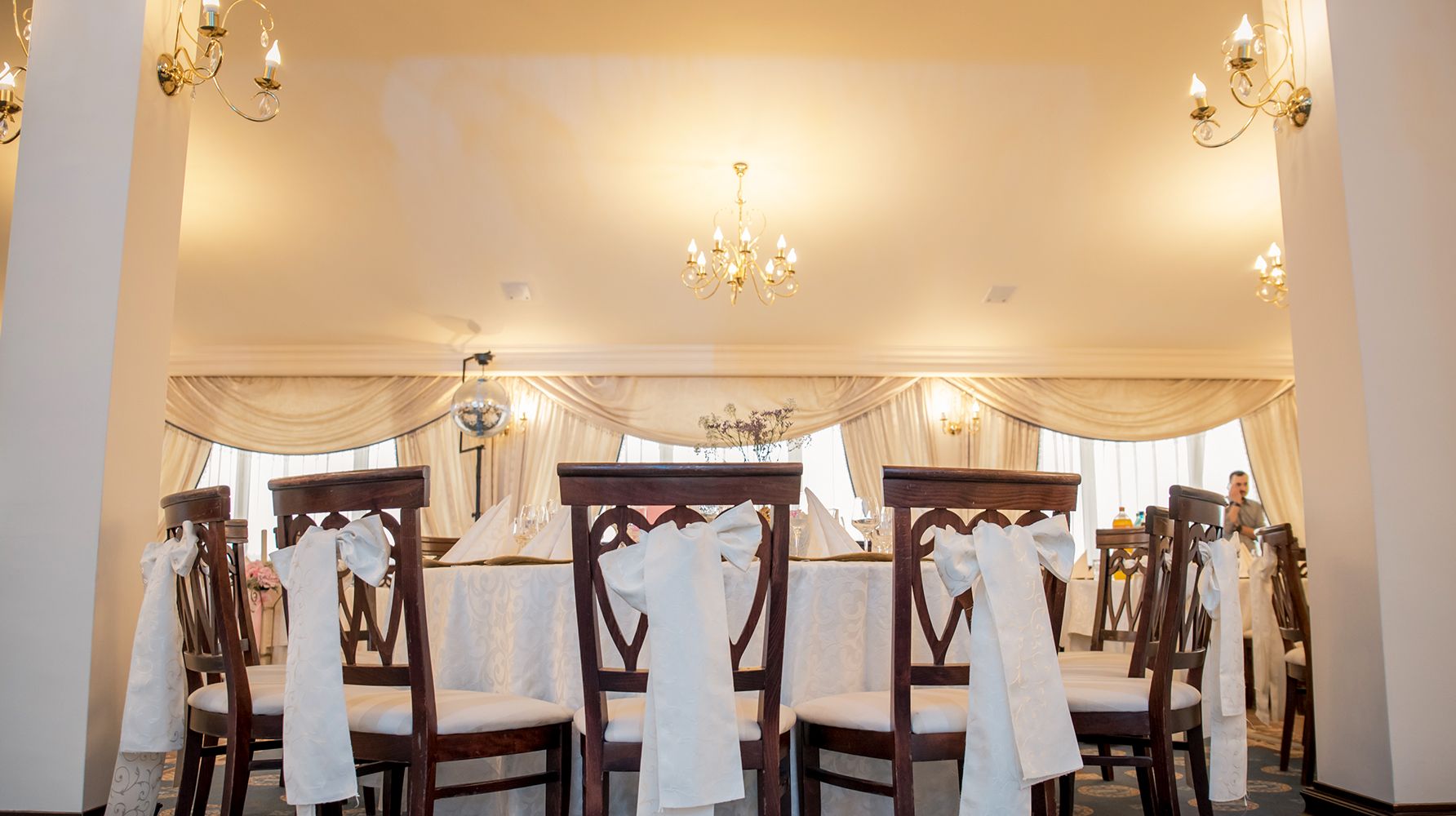 Organizare evenimente Timisoara | Evenimente private Timisoara | Evenimente corporate Timisoara | Sala evenimente Timisoara | Restaurant in Timisoara | Cazare Timisoara | Sala evenimente Timisoara | Organizare Nunti Timisoara | Royal Events Timisoara